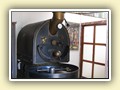 In dieser R�sterei werden dann die noch weissen Kaffeebohnen bei 220 Grad etwa 30 Minuten lang ger�stet, dann abgek�hlt. Erst dann haben sie den typischen Geruch sowie auch die Farbe